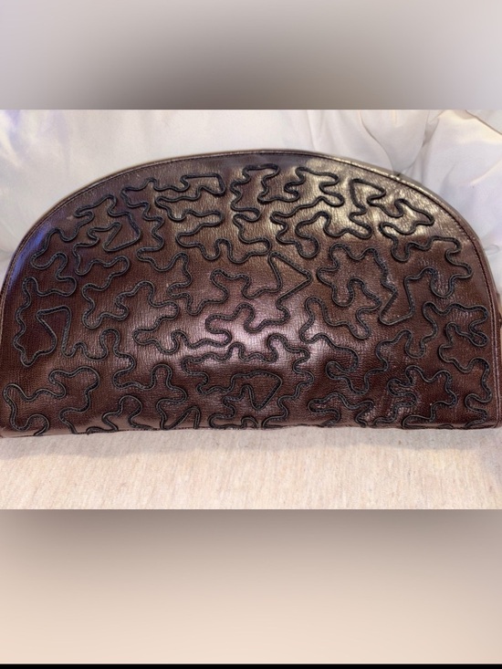 Fendi Other - FENDI RARE AUTHENTIC VINTAGE FENDI ROMA ABSTRACT LEATHER APPLIQUÉ DOME CLUTCH